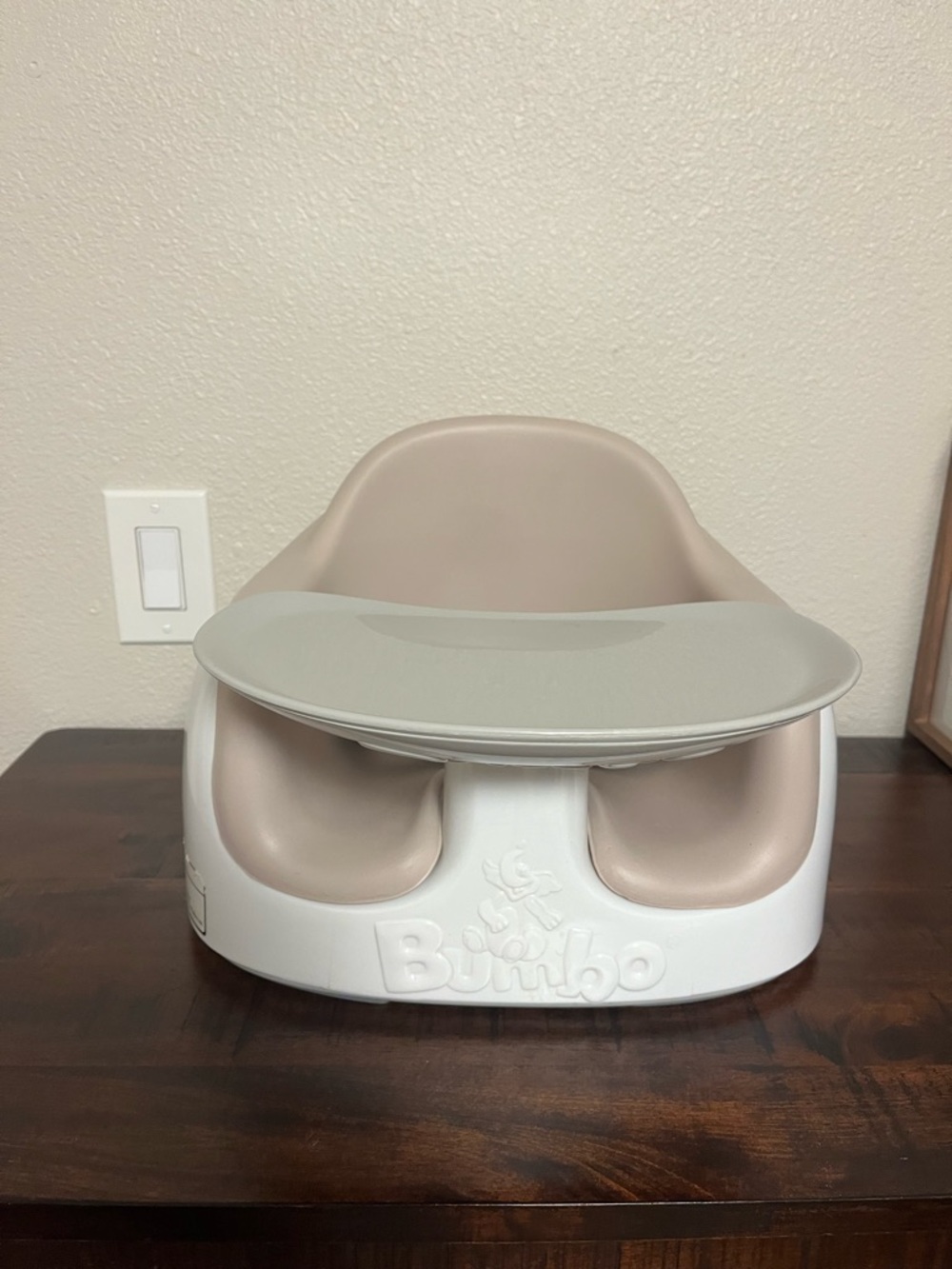 Bumbo Baby Seat with Tray - Taupe/Gray/White